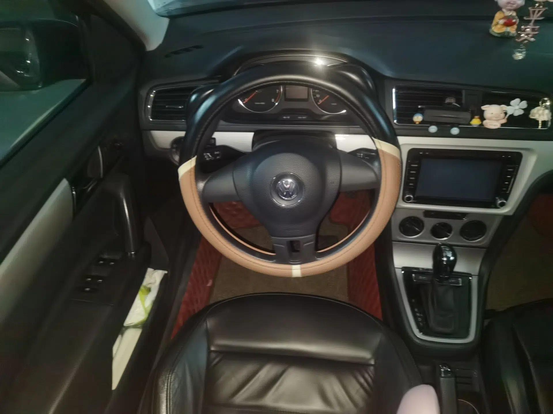 Used Volkswagen Gran Lavida 2013 1.6L Automatic Comfort Model — миниатюра 10