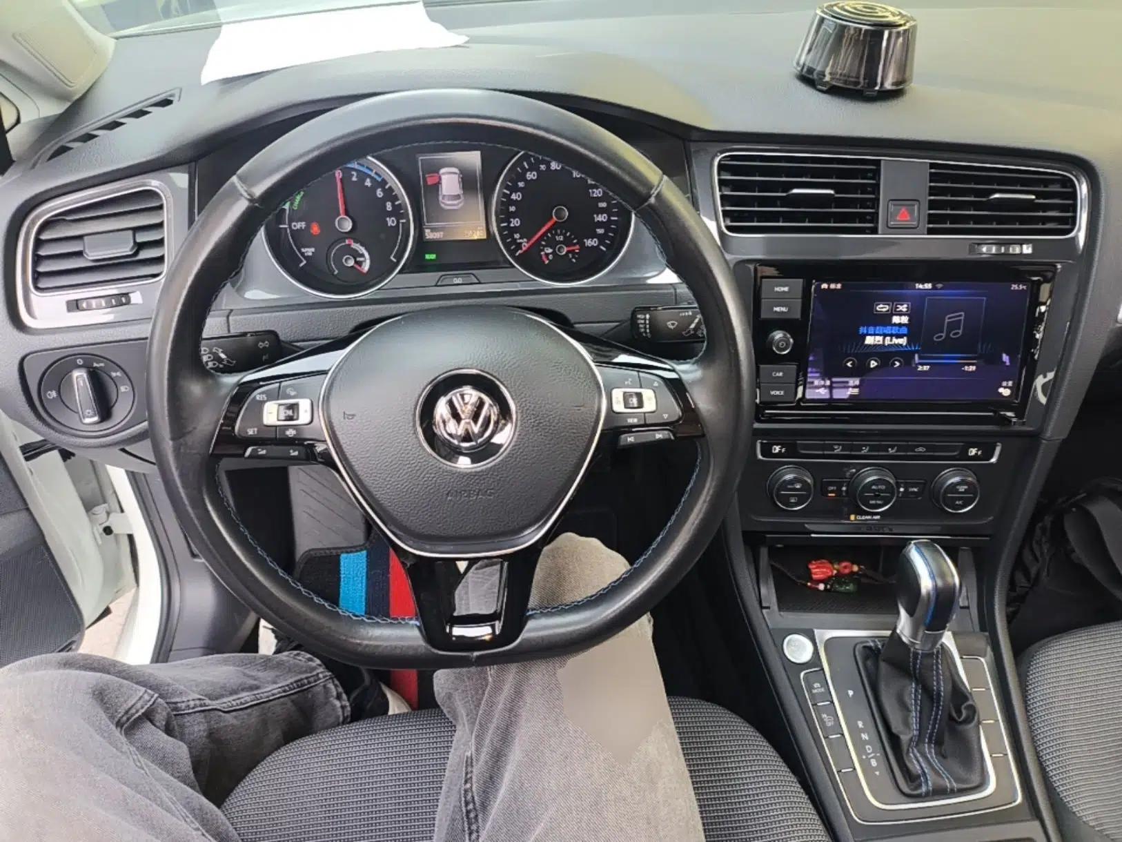Used Volkswagen Golf Pure Electric 2020 Chari — миниатюра 17