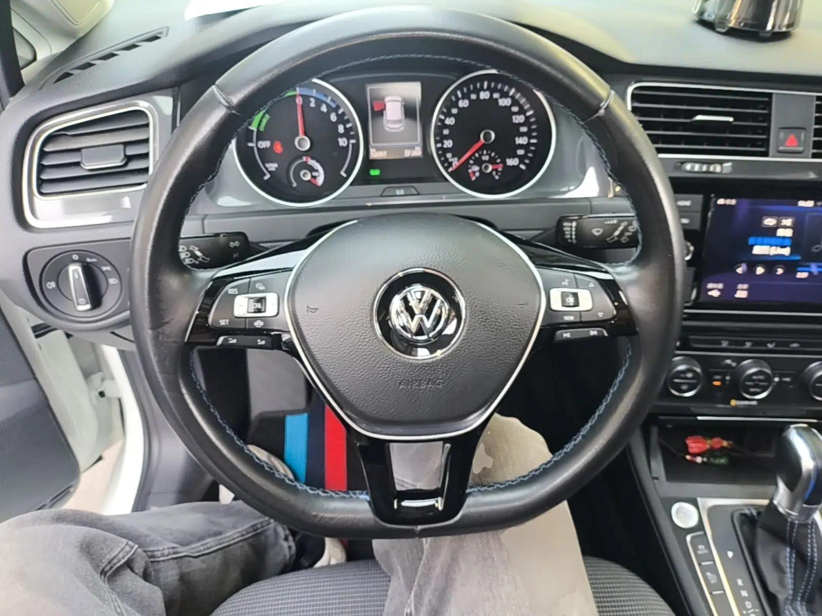 Used Volkswagen Golf Pure Electric 2020 Chari — миниатюра 18
