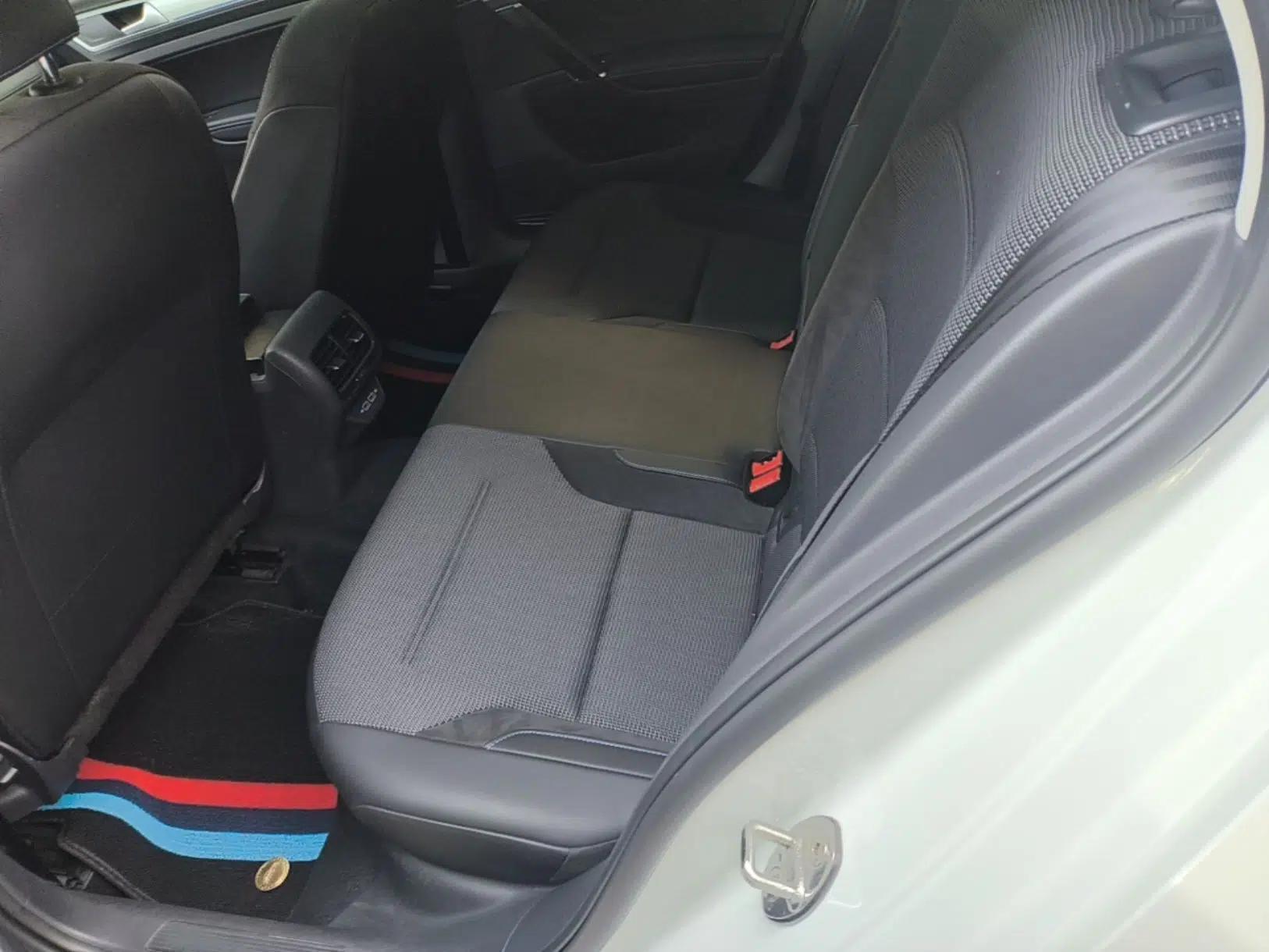 Used Volkswagen Golf Pure Electric 2020 Chari — миниатюра 25
