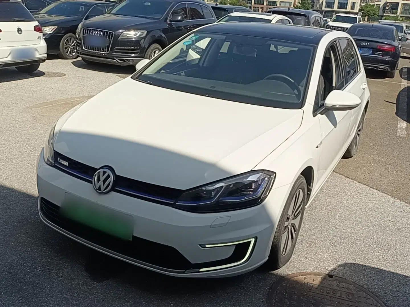 Used Volkswagen Golf Pure Electric 2020 Chari — миниатюра 1