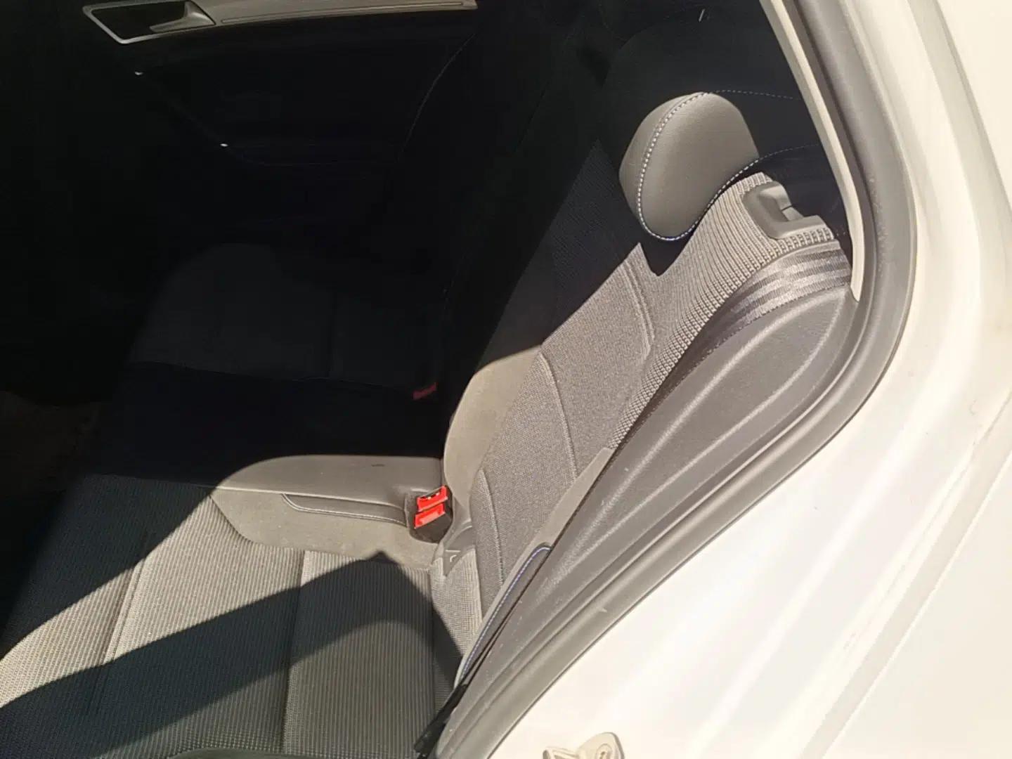 Used Volkswagen Golf Pure Electric 2020 Chari — миниатюра 20