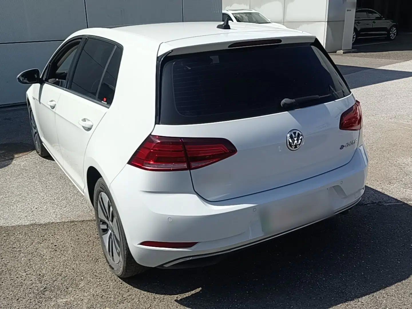 Used Volkswagen Golf Pure Electric 2020 Chari — миниатюра 4