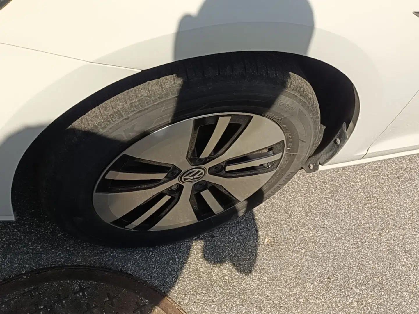 Used Volkswagen Golf Pure Electric 2020 Chari — миниатюра 10