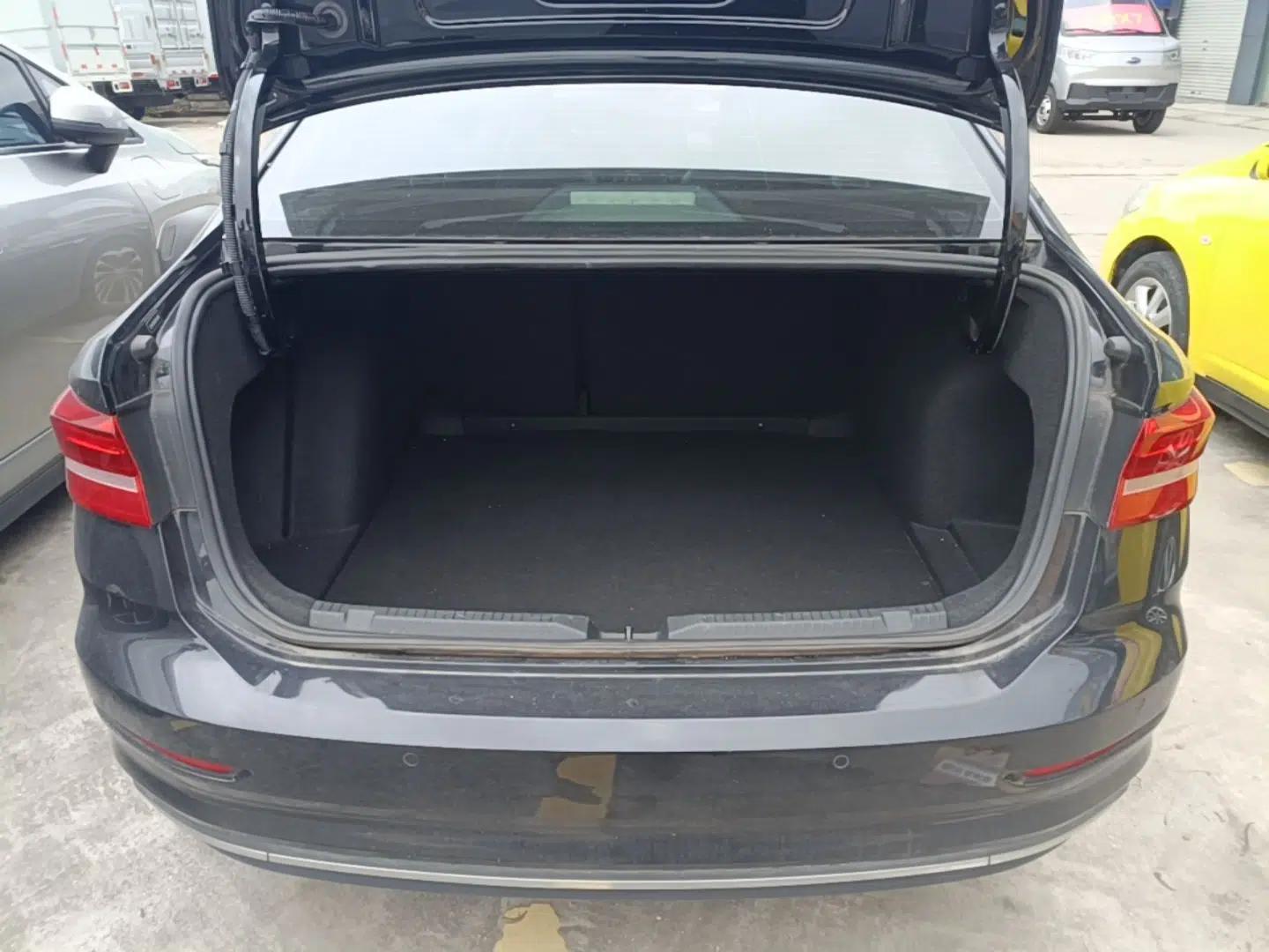 Used Volkswagen Lavida Pure Electric 2019 Enjoyment Edition — миниатюра 27