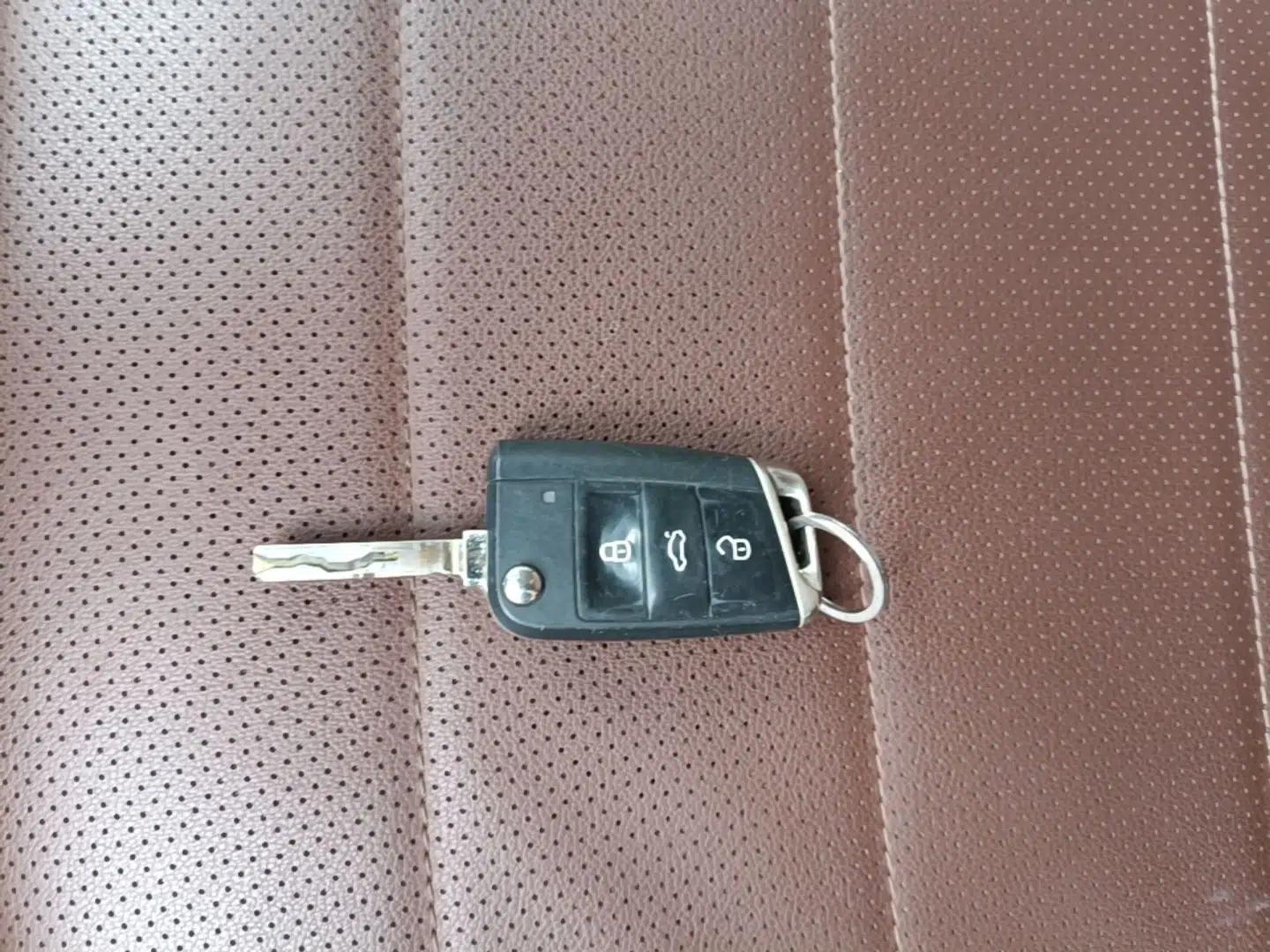 Used Volkswagen Lavida Pure Electric 2019 Enjoyment Edition — миниатюра 28