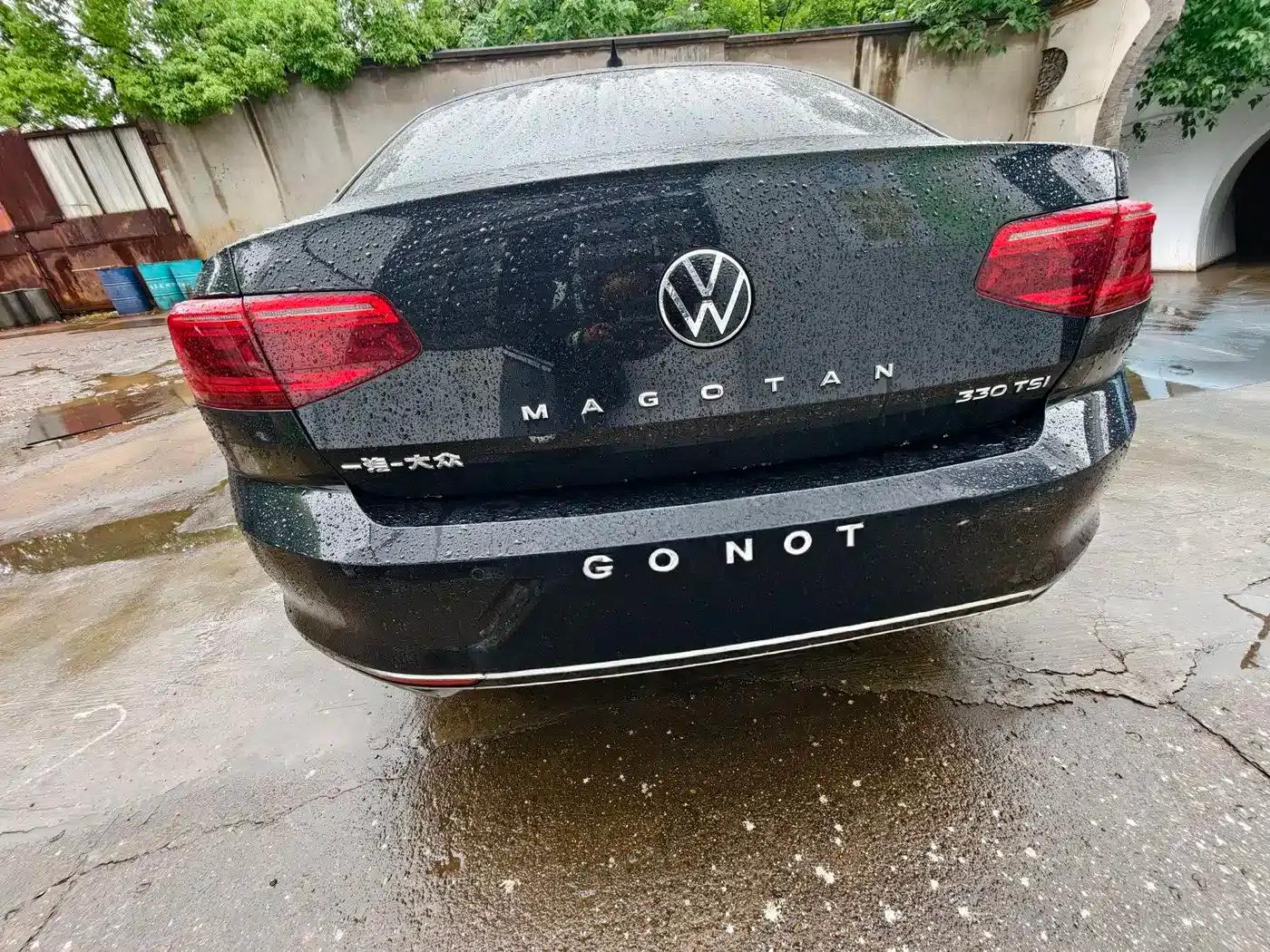 2020 Volkswagen Passat 330TSI DSG Leading Edition — миниатюра 3