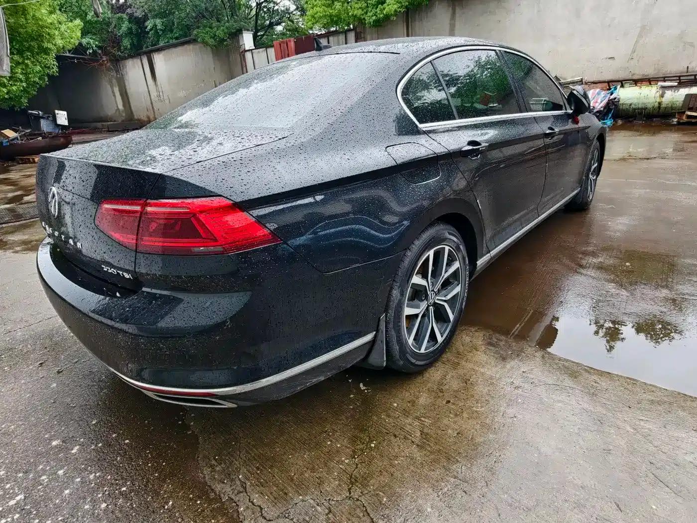 2020 Volkswagen Passat 330TSI DSG Leading Edition — миниатюра 4