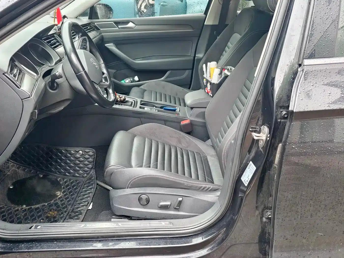 2020 Volkswagen Passat 330TSI DSG Leading Edition — миниатюра 10