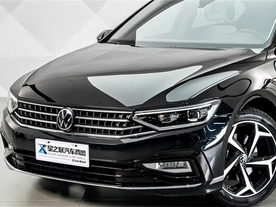 2024 Volkswagen Magotan 330TSI DSG Luxury Edition (2 Million Units Limited Edition) — миниатюра 2
