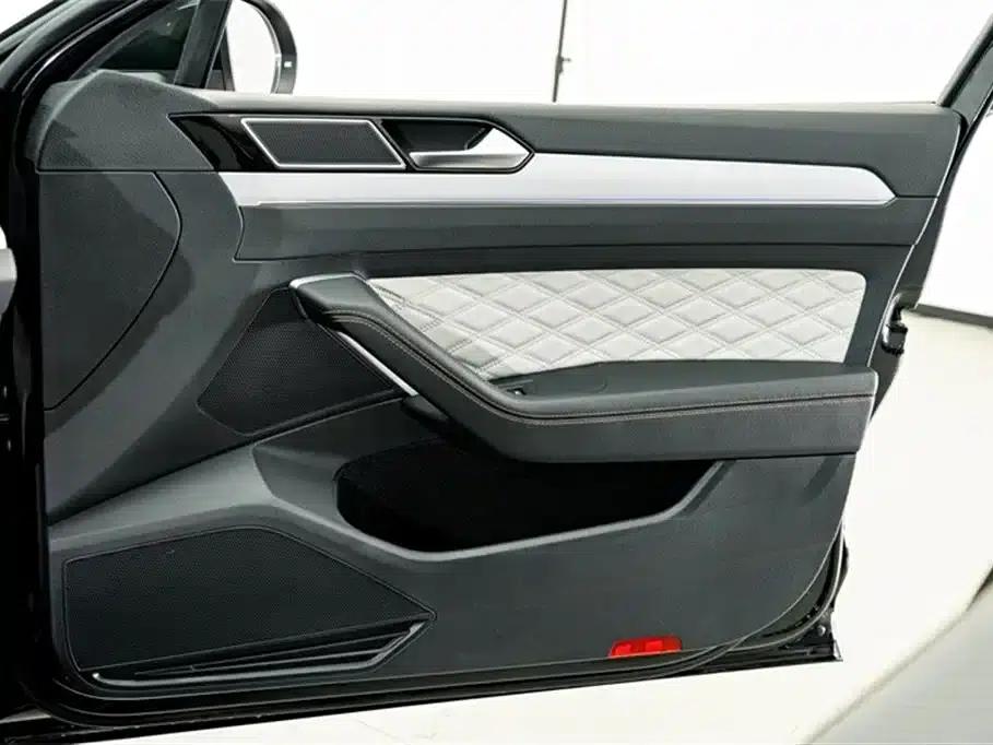 2024 Volkswagen Magotan 330TSI DSG Luxury Edition (2 Million Units Limited Edition) — миниатюра 15