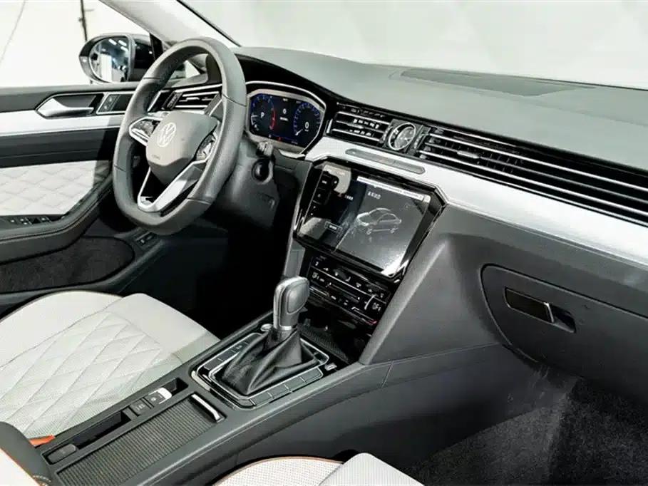 2024 Volkswagen Magotan 330TSI DSG Luxury Edition (2 Million Units Limited Edition) — миниатюра 17
