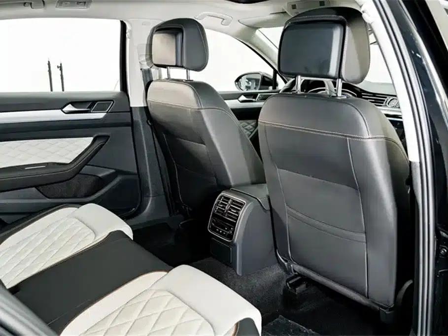 2024 Volkswagen Magotan 330TSI DSG Luxury Edition (2 Million Units Limited Edition) — миниатюра 21