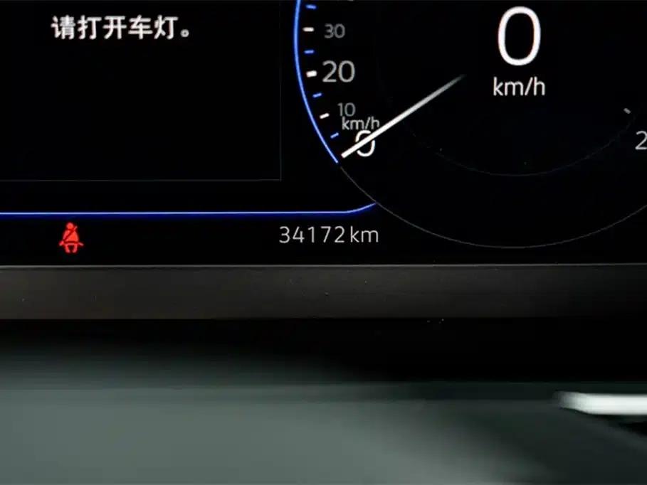 2024 Volkswagen Magotan 330TSI DSG Luxury Edition (2 Million Units Limited Edition) — миниатюра 9