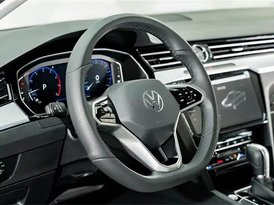 2024 Volkswagen Magotan 330TSI DSG Luxury Edition (2 Million Units Limited Edition) — миниатюра 10