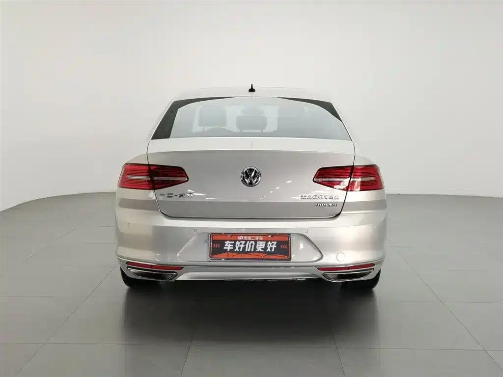 2017 Volkswagen Passat 380TSI DSG Premium — миниатюра 4