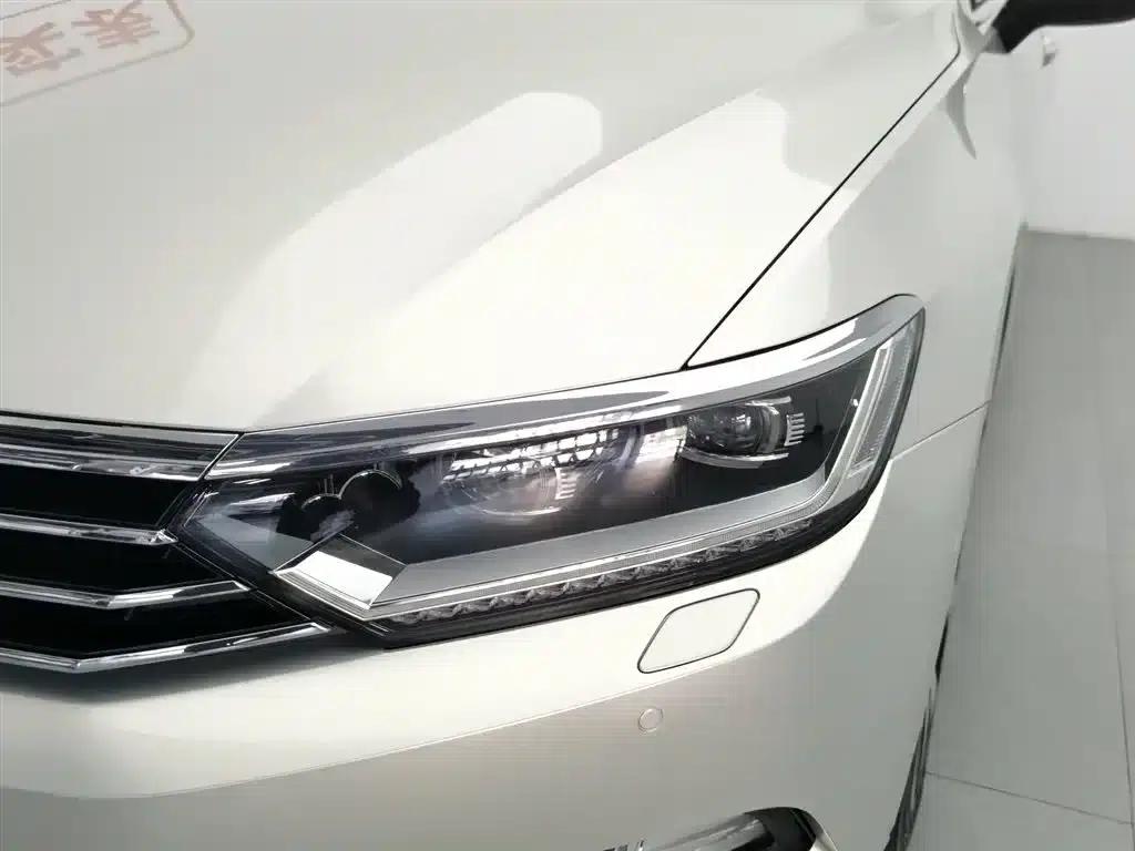2017 Volkswagen Passat 380TSI DSG Premium — миниатюра 7