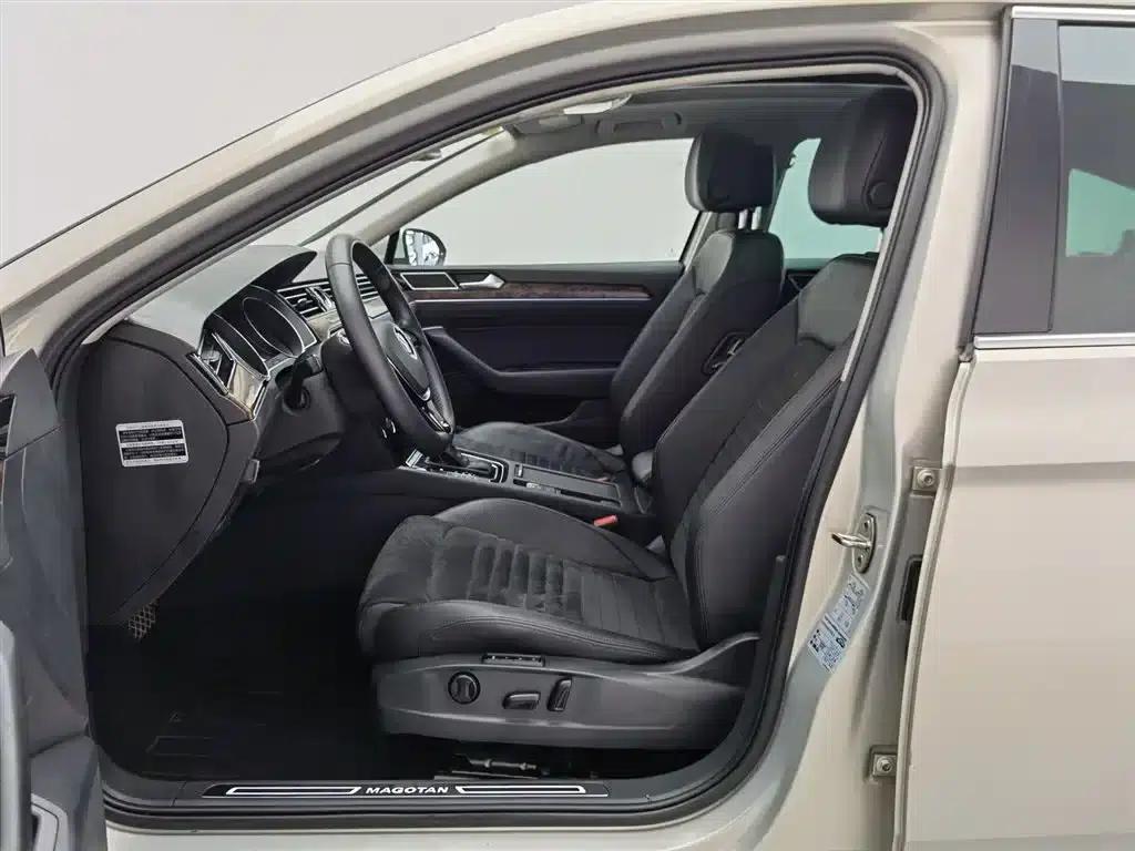 2017 Volkswagen Passat 380TSI DSG Premium — миниатюра 10