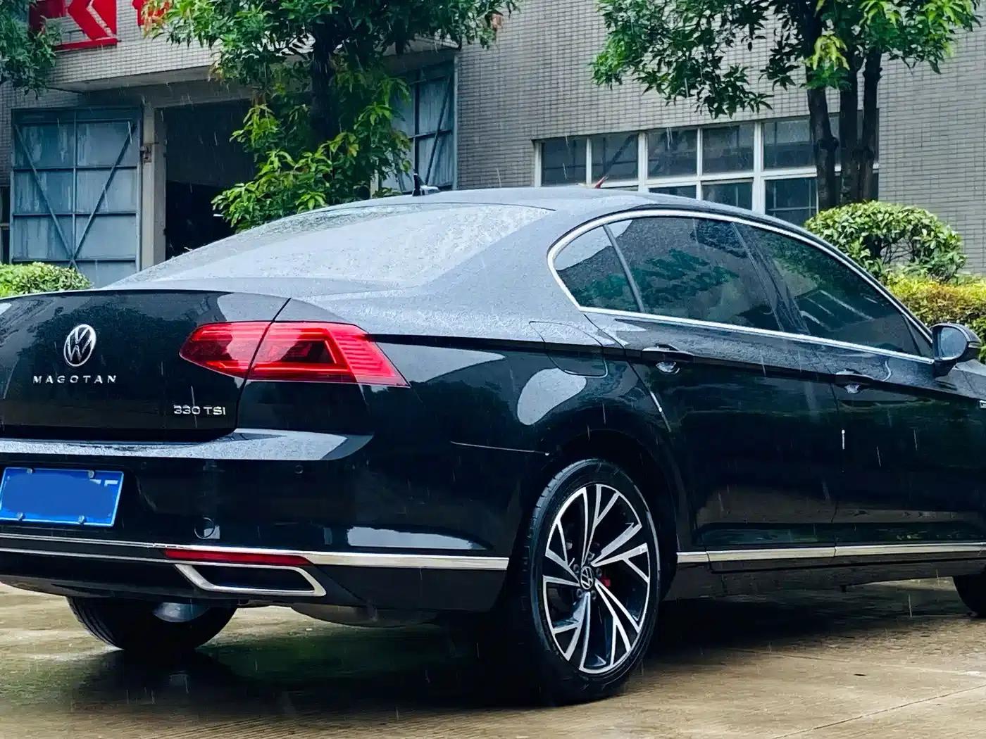 2020 Volkswagen Passat 330TSI DSG Luxury — миниатюра 4