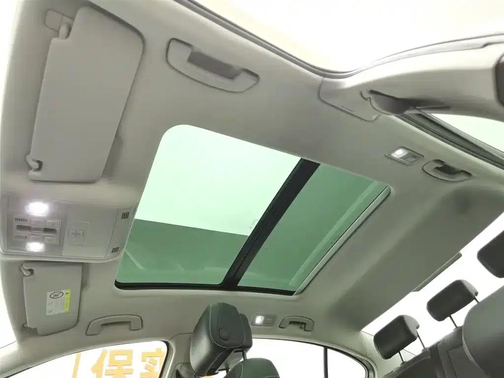2020 Volkswagen Passat 330TSI DSG Leading Edition — миниатюра 14