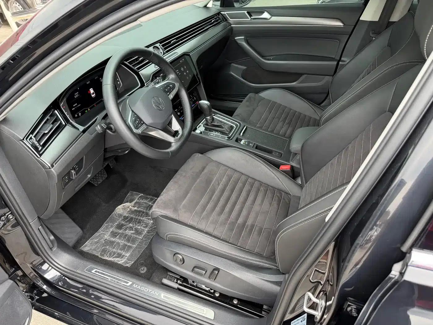 2020 Volkswagen Passat 330TSI DSG Luxury — миниатюра 3