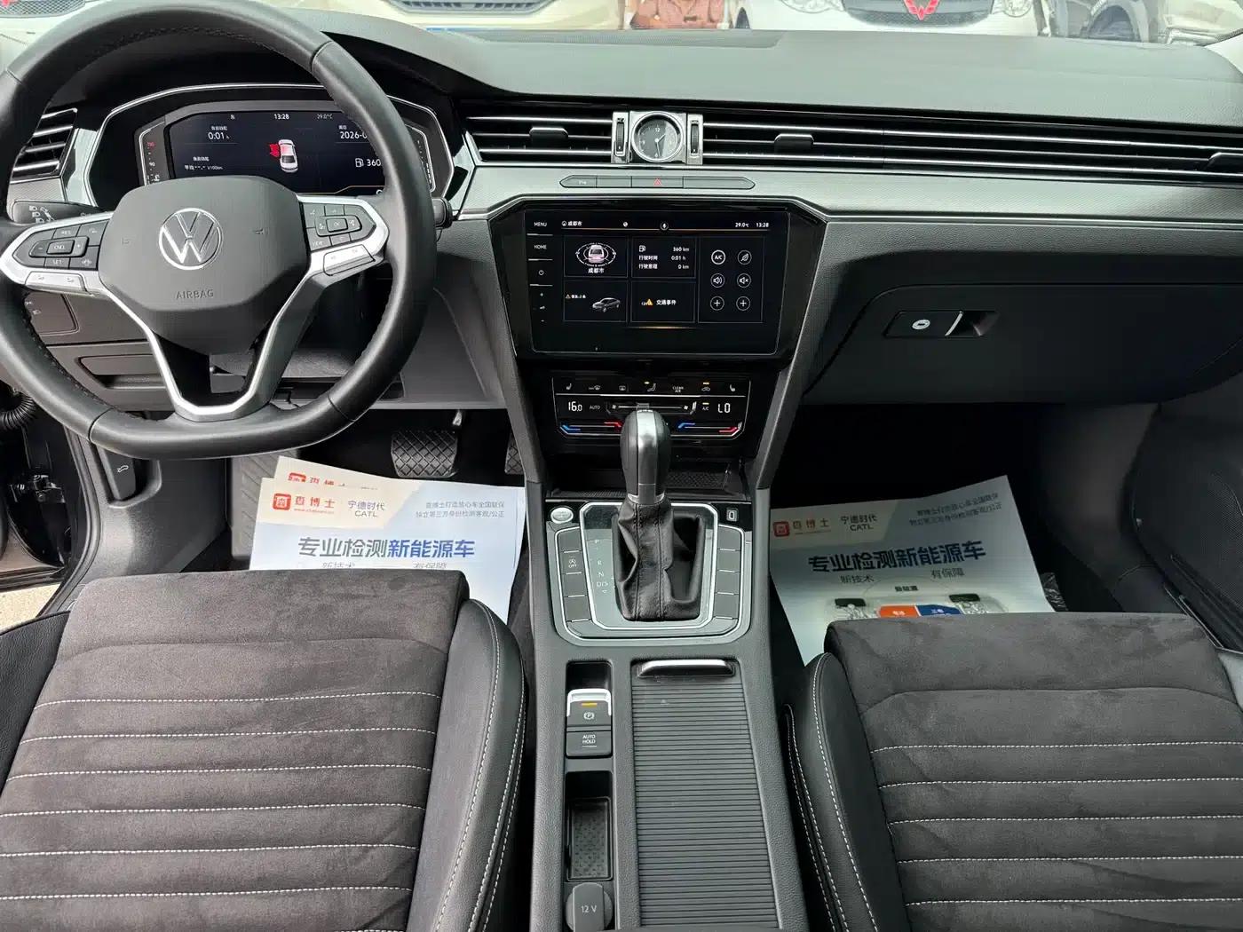 2020 Volkswagen Passat 330TSI DSG Luxury — миниатюра 5