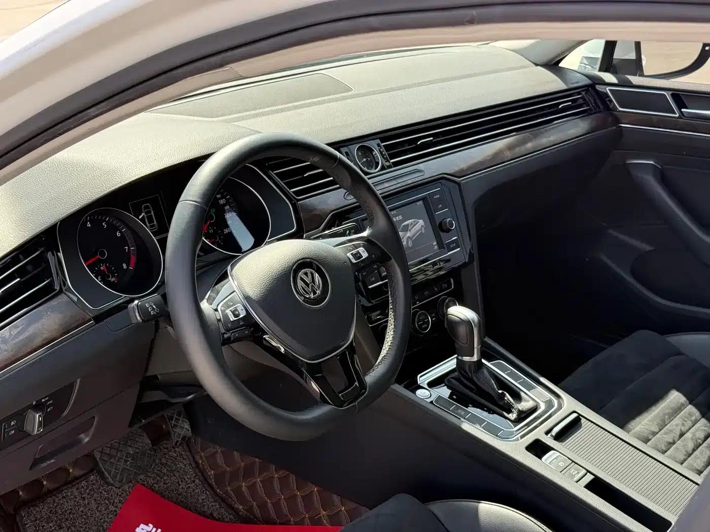 2018 Volkswagen Magotan 330TSI DSG Luxury — миниатюра 18