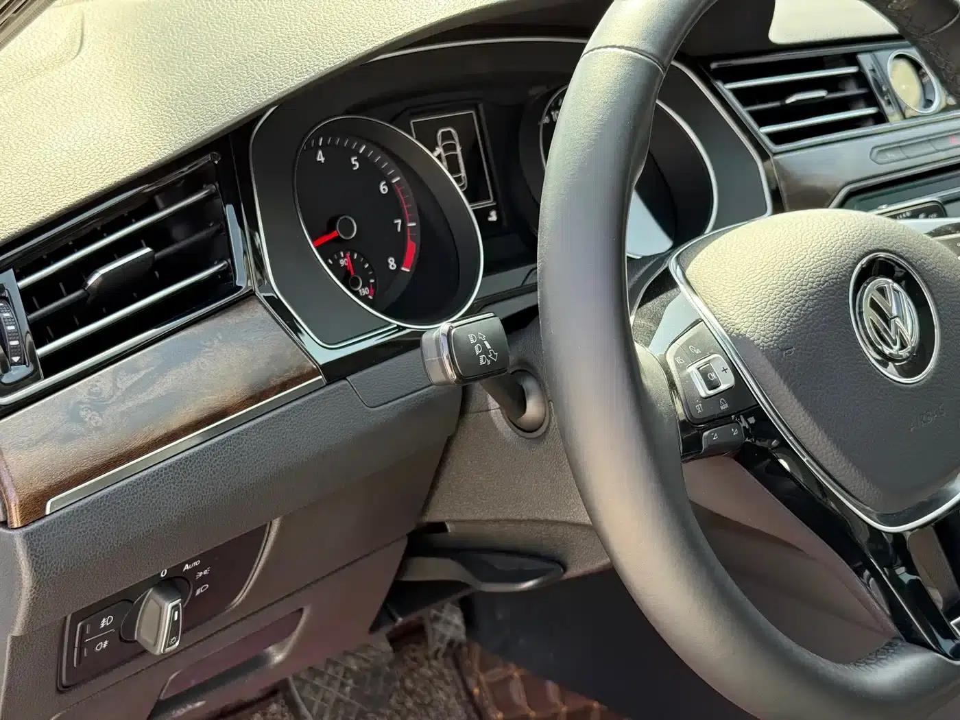 2018 Volkswagen Magotan 330TSI DSG Luxury — миниатюра 21