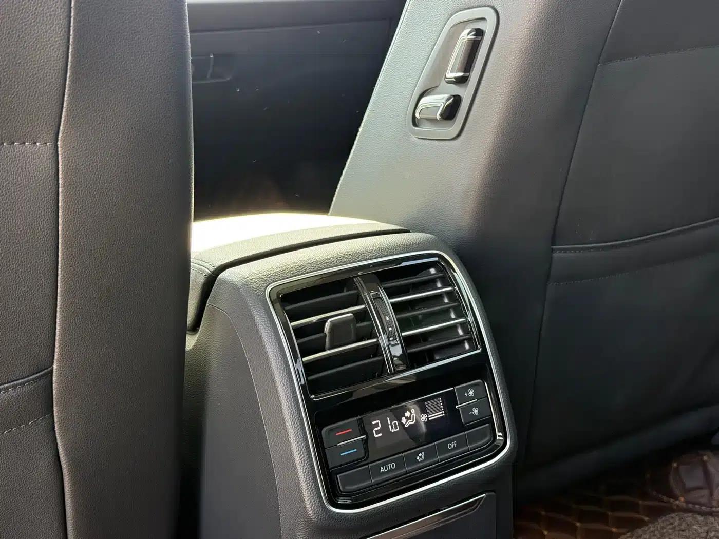 2018 Volkswagen Magotan 330TSI DSG Luxury — миниатюра 26