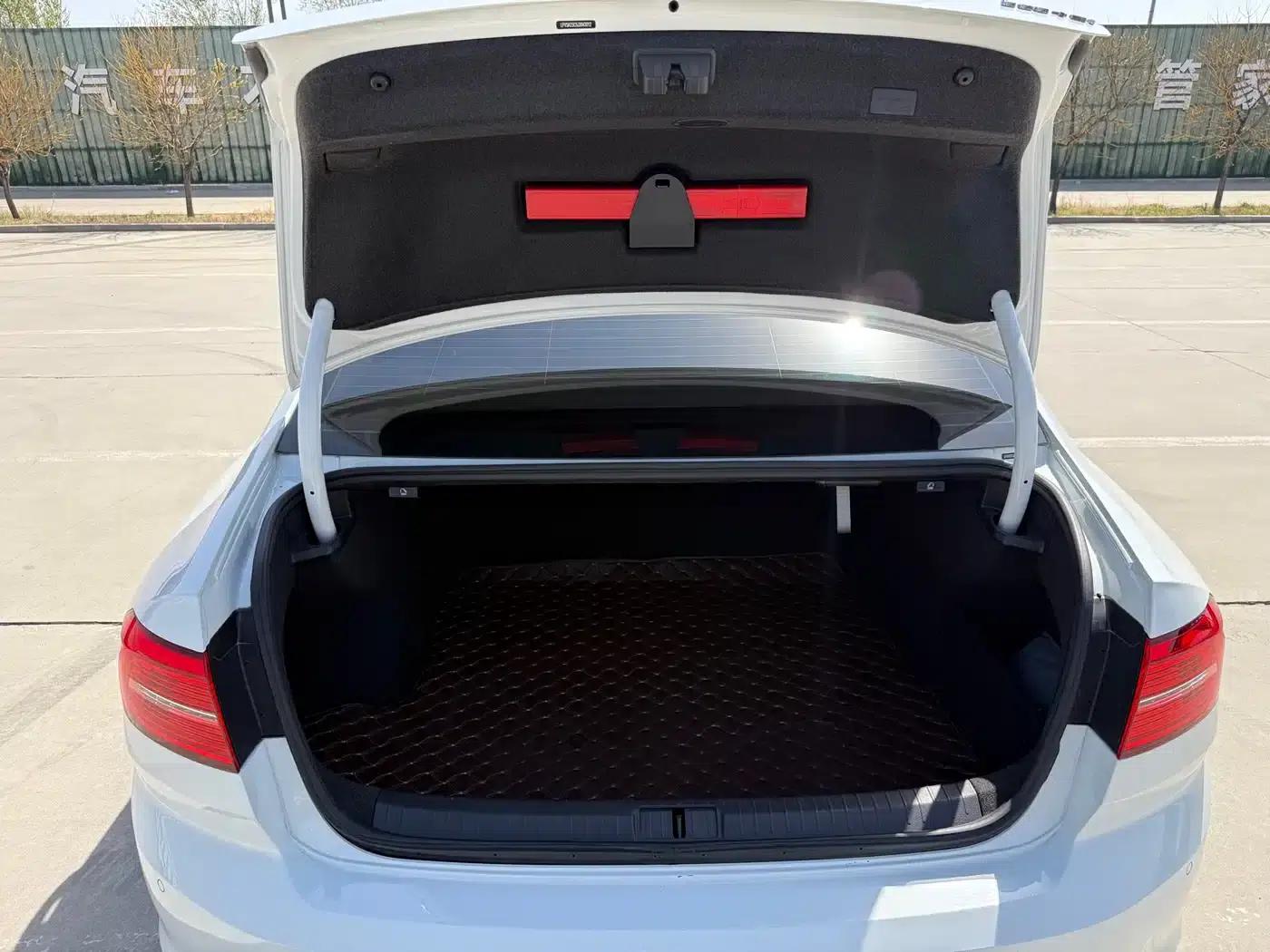 2018 Volkswagen Magotan 330TSI DSG Luxury — миниатюра 31
