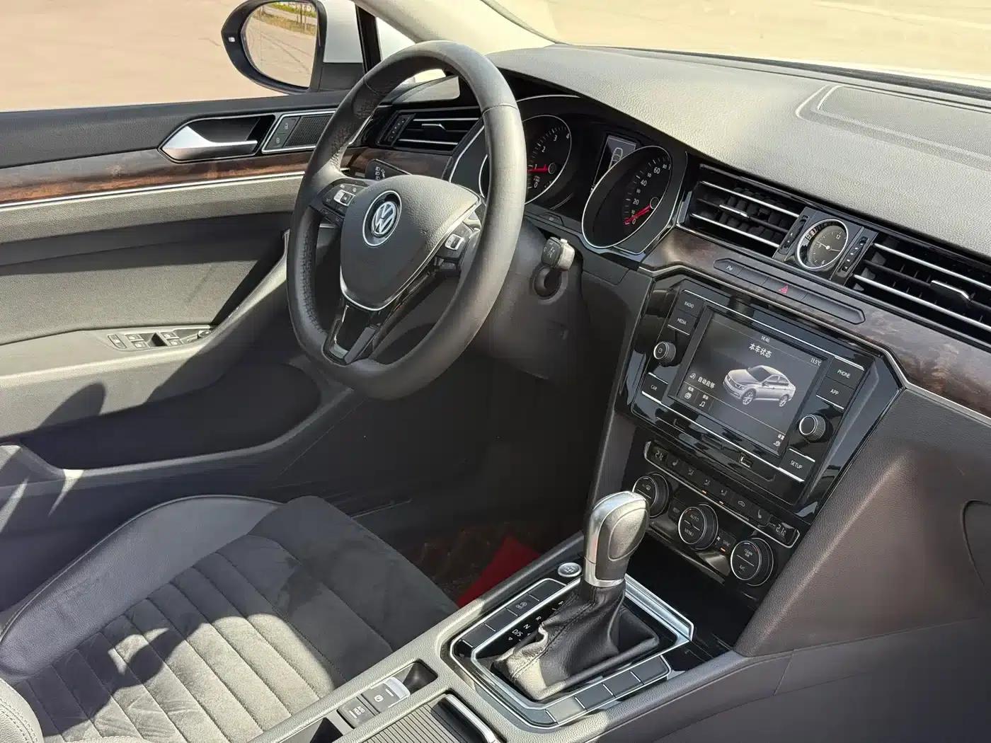 2018 Volkswagen Magotan 330TSI DSG Luxury — миниатюра 39