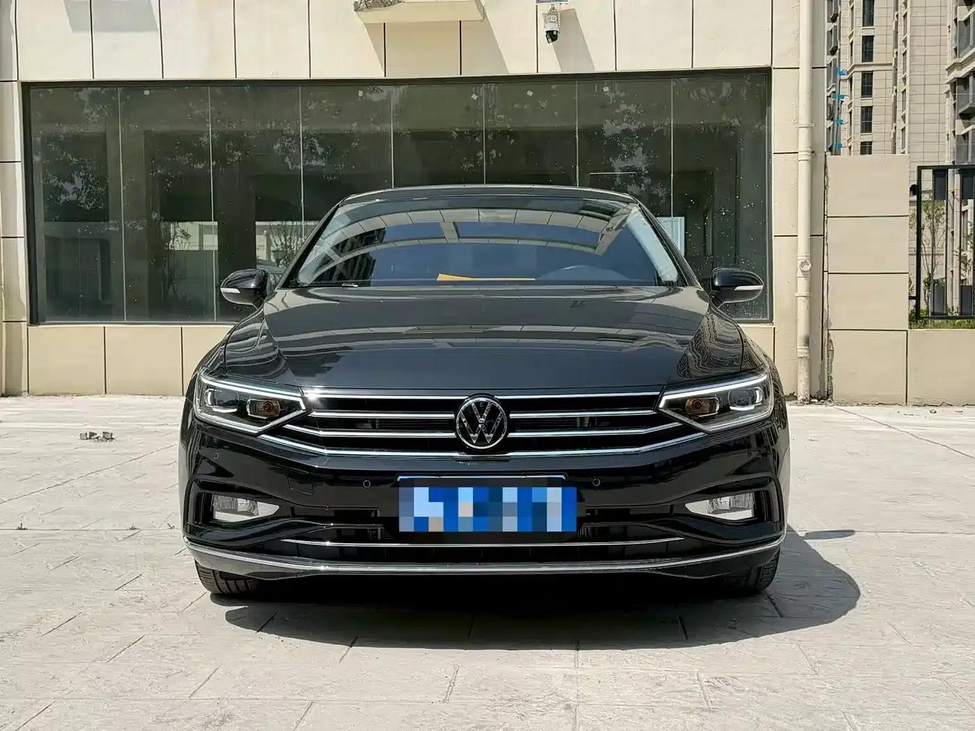 2020 Volkswagen Passat 330TSI DSG Luxury — миниатюра 2