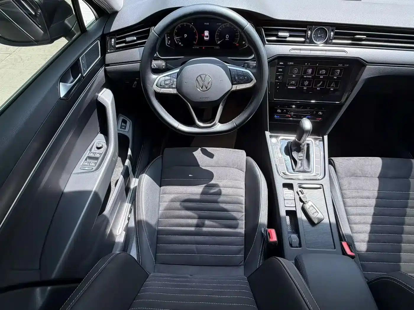 2020 Volkswagen Passat 330TSI DSG Luxury — миниатюра 5