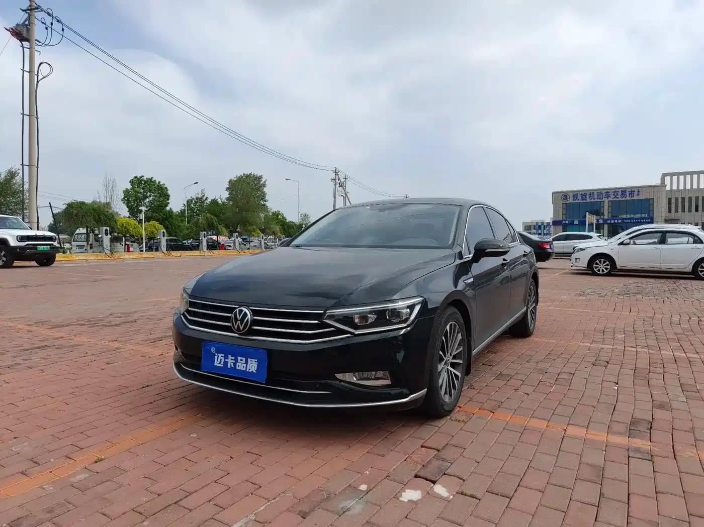 2020 Volkswagen Passat 330TSI DSG Luxury — миниатюра 1