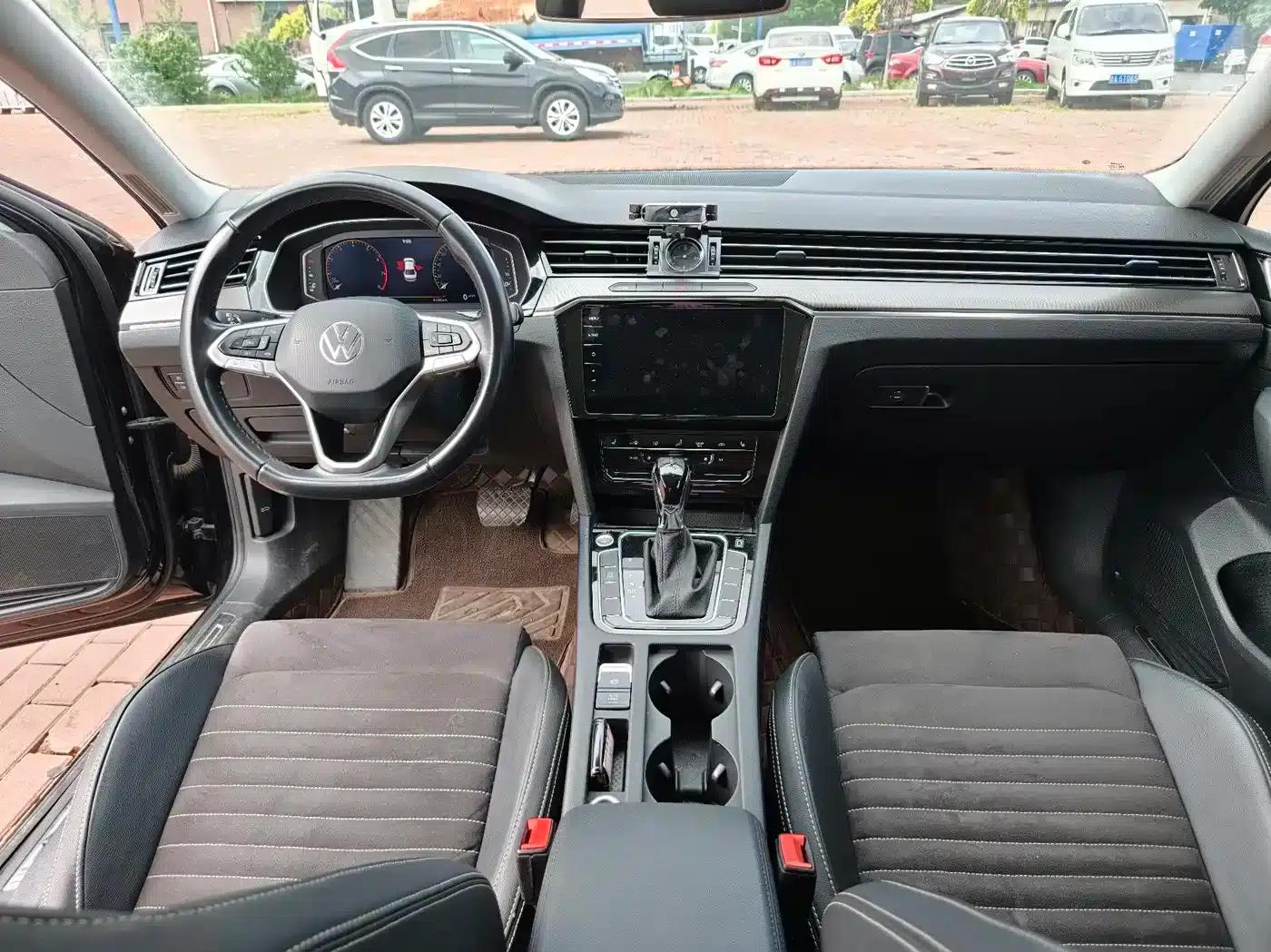 2020 Volkswagen Passat 330TSI DSG Luxury — миниатюра 15