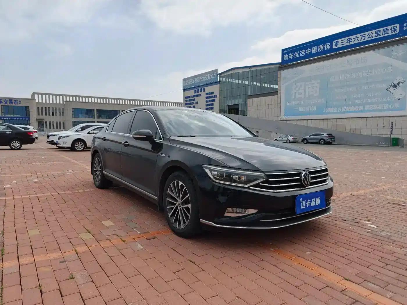 2020 Volkswagen Passat 330TSI DSG Luxury — миниатюра 3