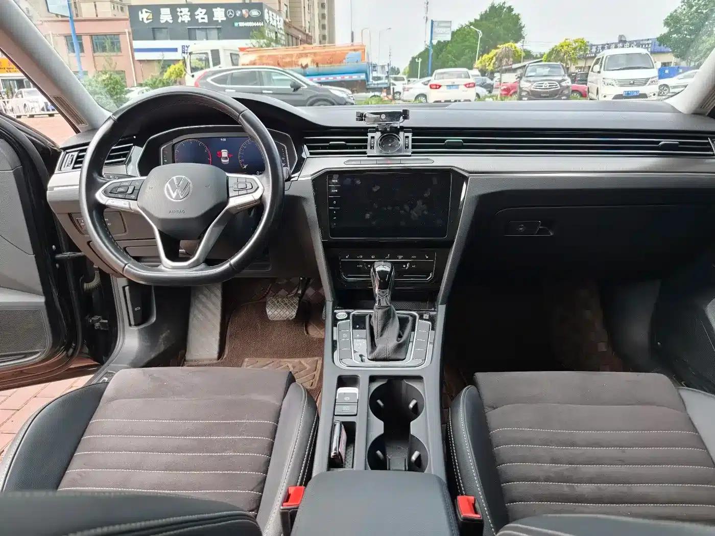 2020 Volkswagen Passat 330TSI DSG Luxury — миниатюра 7
