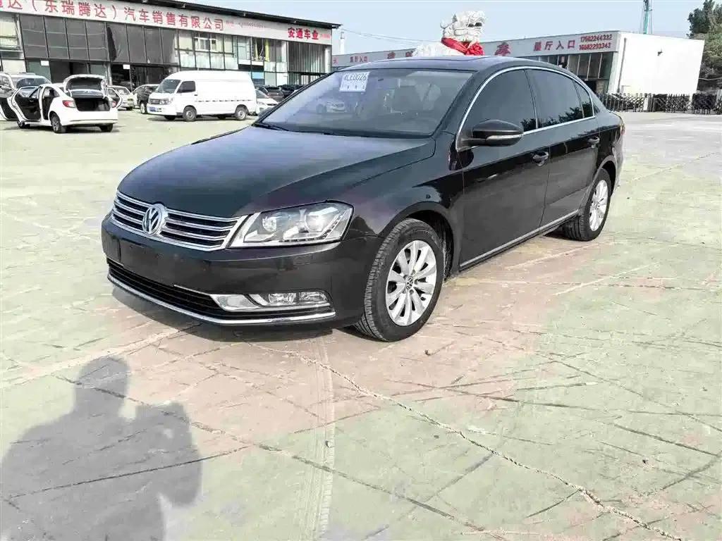2013 Volkswagen Passat 1.8TSI Luxury — миниатюра 1