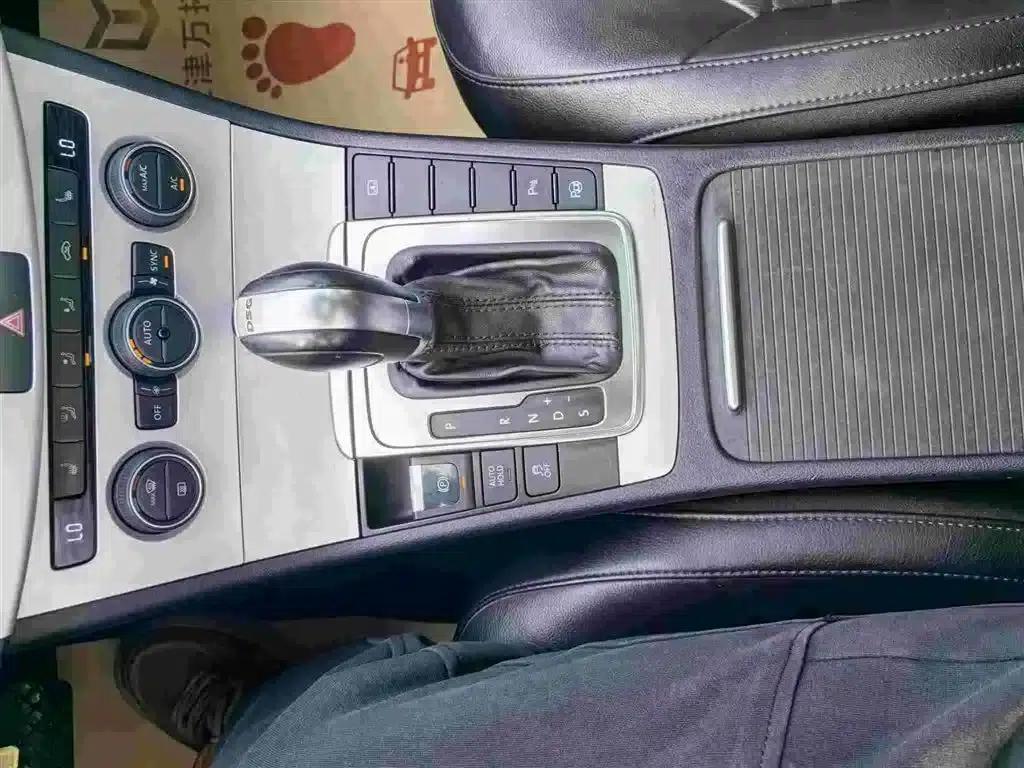 2013 Volkswagen Passat 1.8TSI Luxury — миниатюра 16
