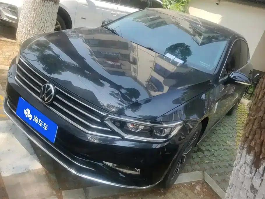 2020 Volkswagen Passat 330TSI DSG Leading Edition — миниатюра 1
