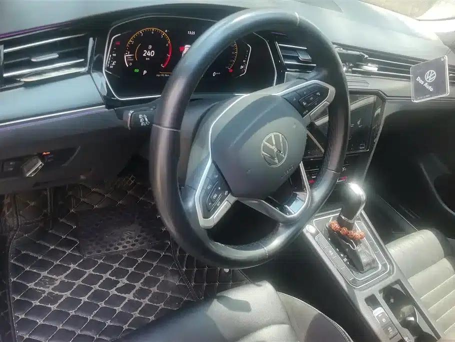 2020 Volkswagen Passat 330TSI DSG Leading Edition — миниатюра 12