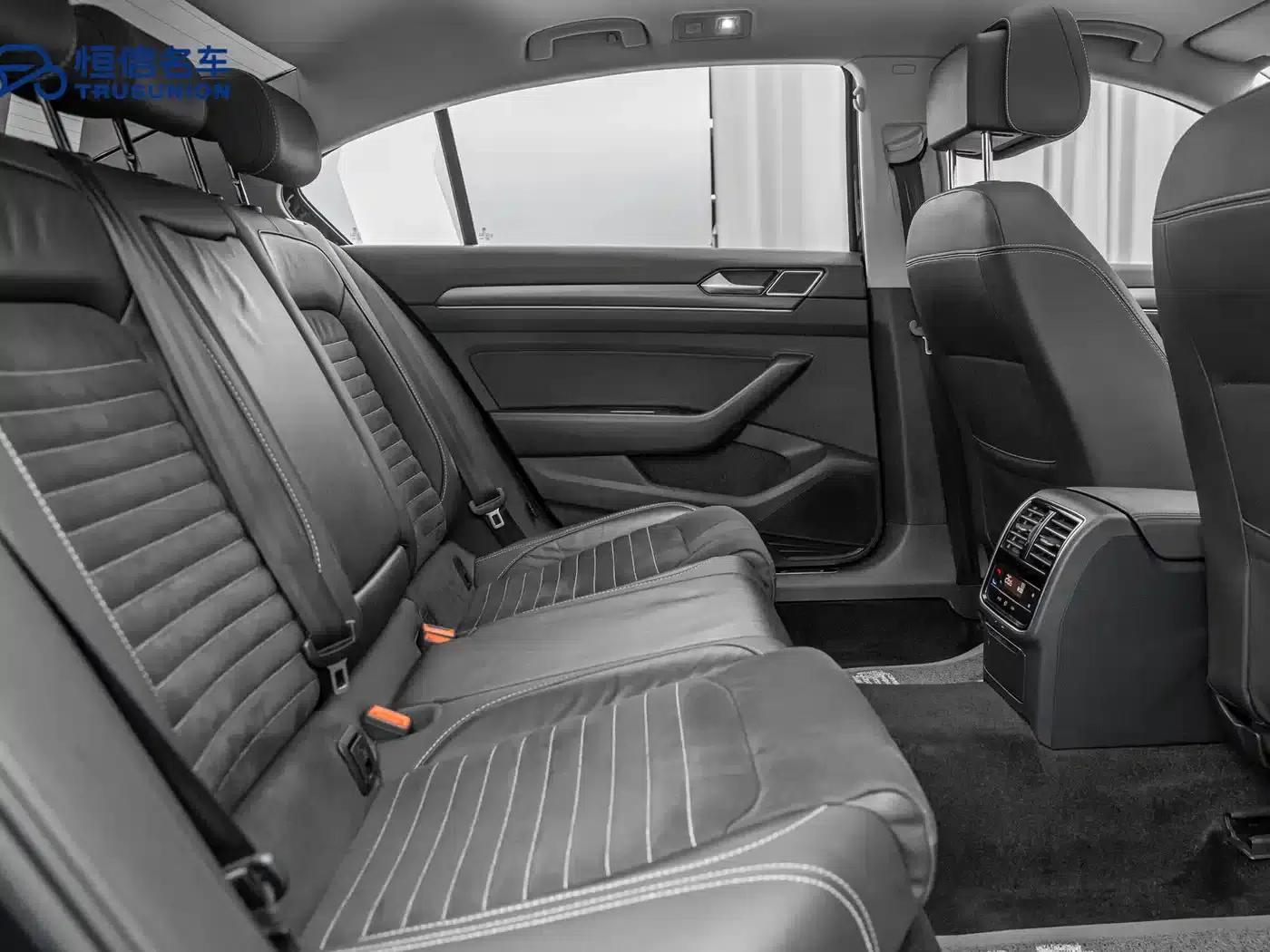 2020 Volkswagen Passat 330TSI DSG Luxury — миниатюра 15
