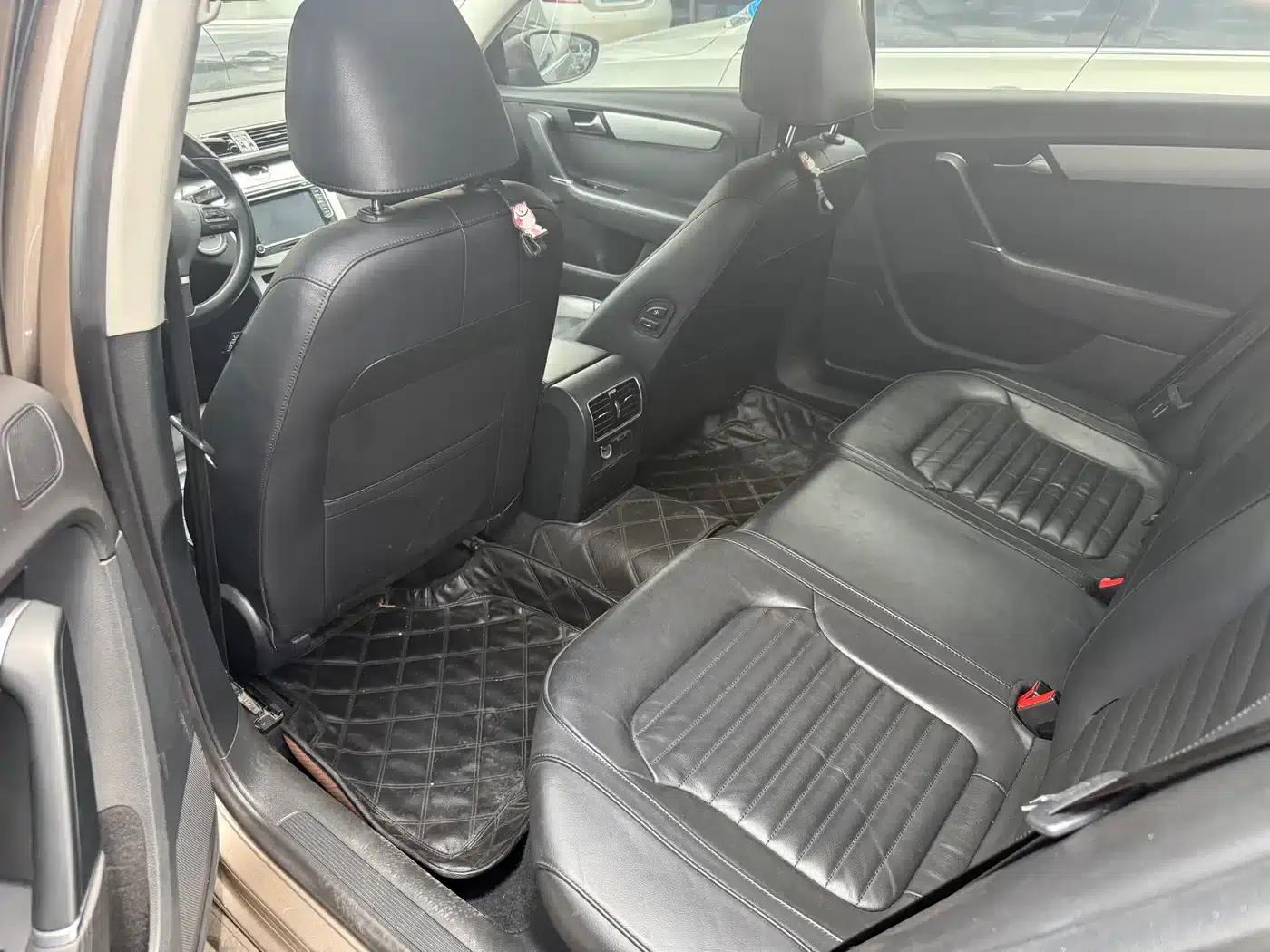 2015 Volkswagen Passat 1.8TSI Leading Edition — миниатюра 5