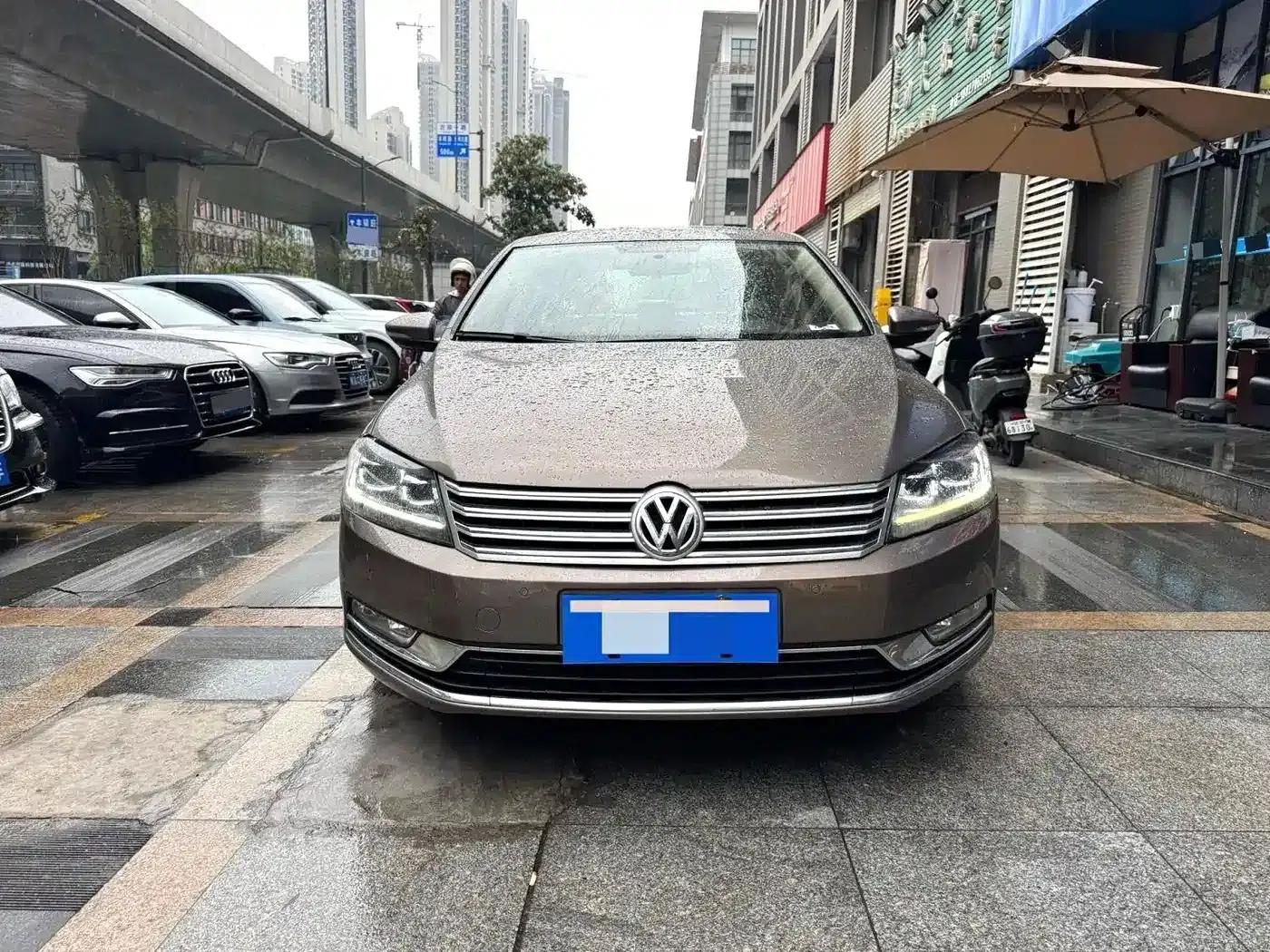 2015 Volkswagen Passat 1.8TSI Leading Edition — миниатюра 2