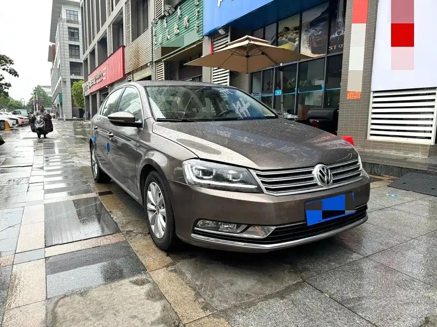 2015 Volkswagen Passat 1.8TSI Leading Edition — миниатюра 12