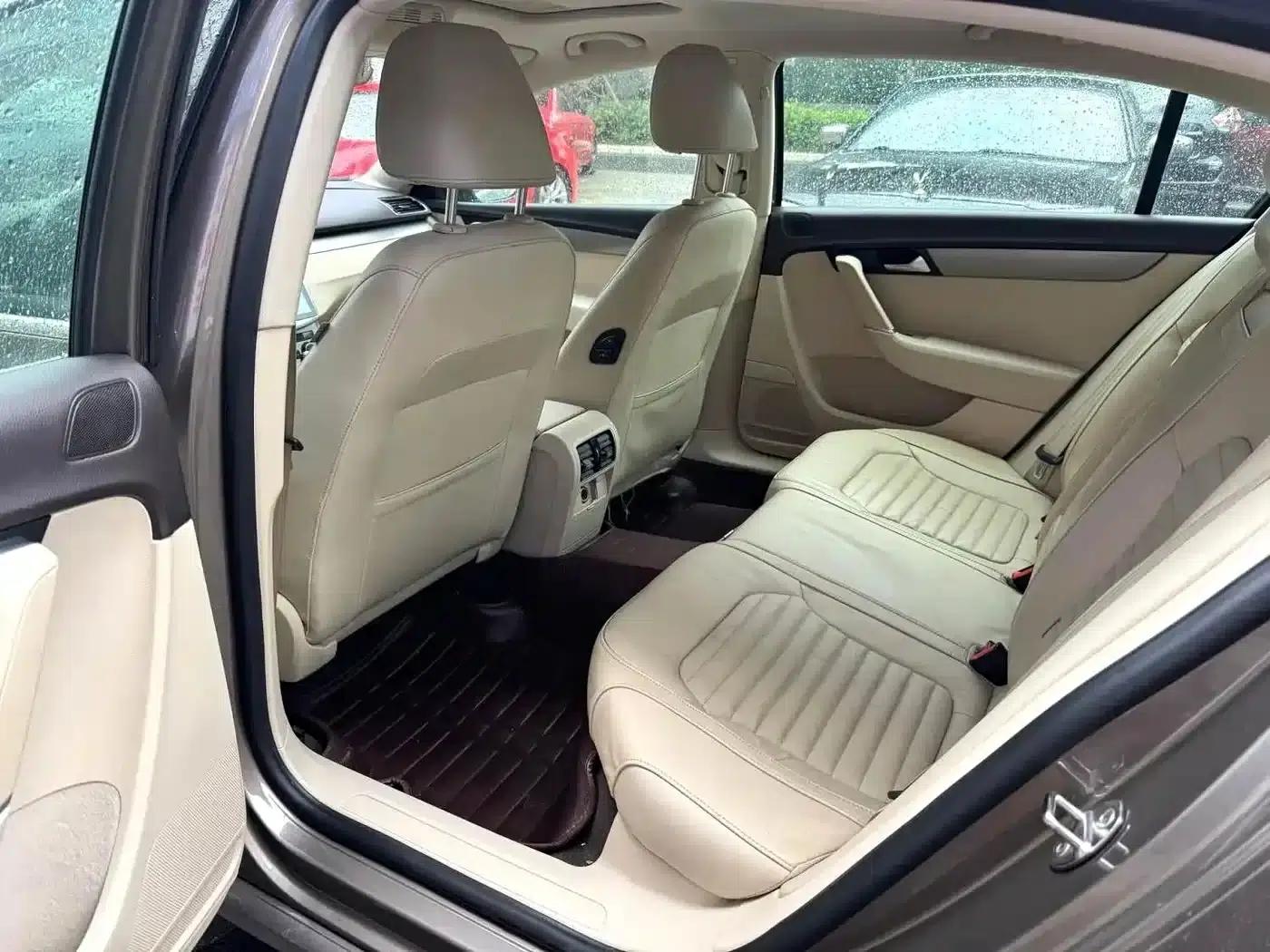 2015 Volkswagen Passat 1.8TSI Leading Edition — миниатюра 4