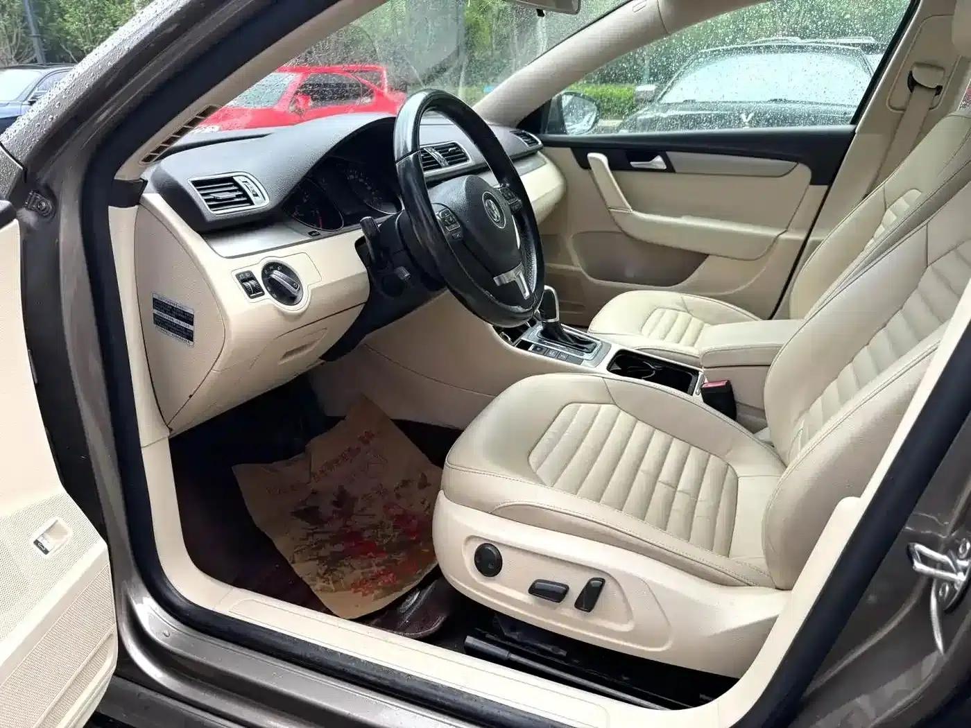 2015 Volkswagen Passat 1.8TSI Leading Edition — миниатюра 6