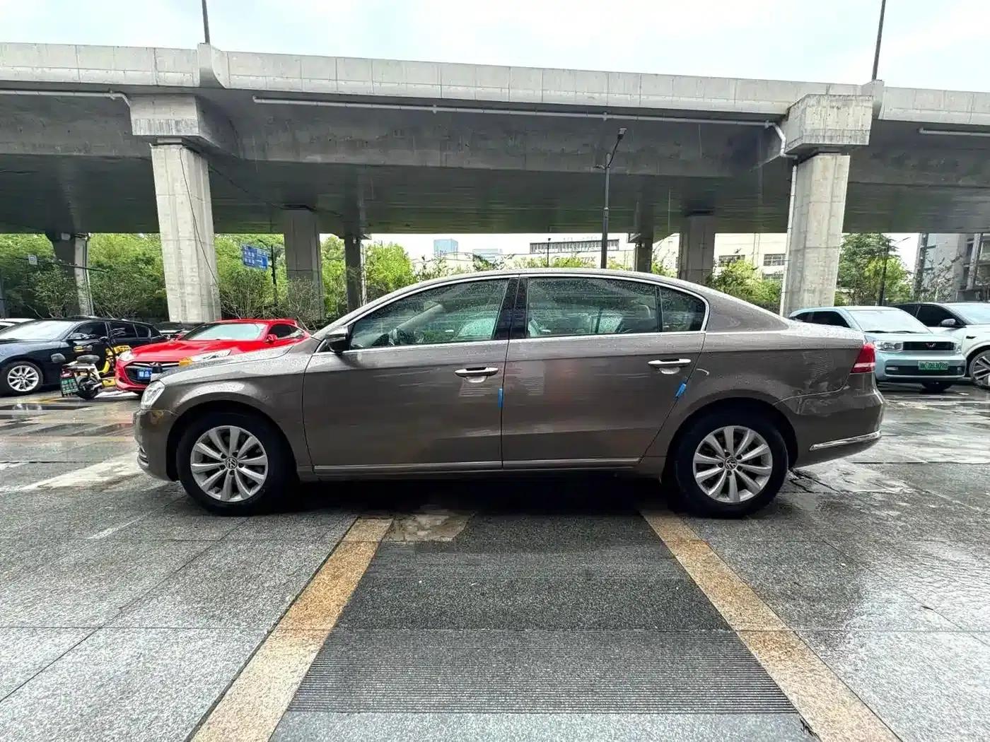 2015 Volkswagen Passat 1.8TSI Leading Edition — миниатюра 7