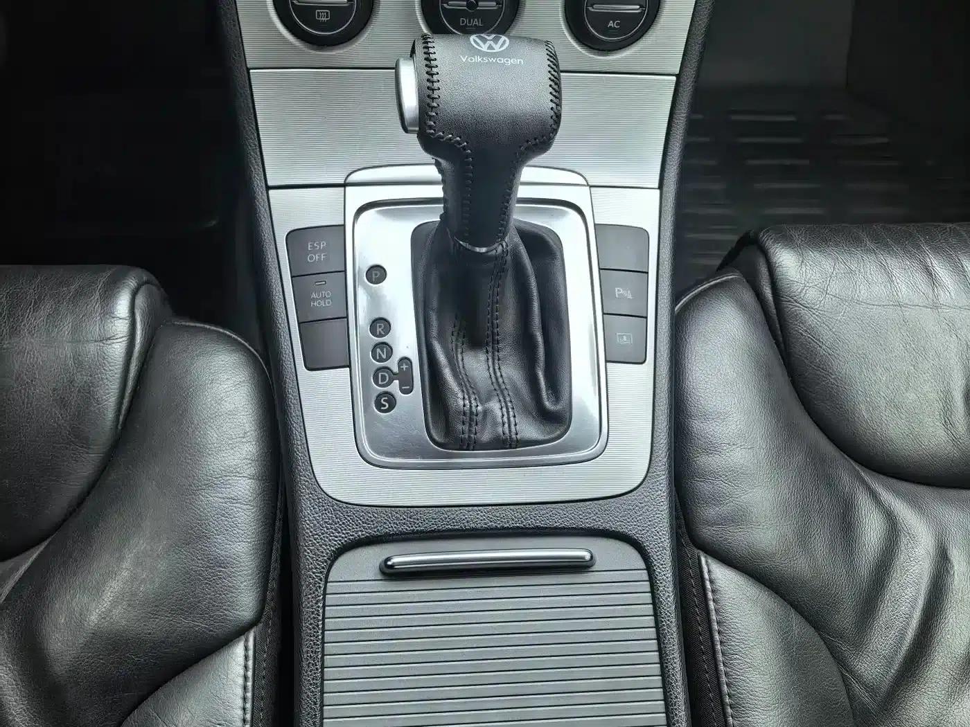 2009 Volkswagen Passat 1.8TSI DSG Luxury — миниатюра 18