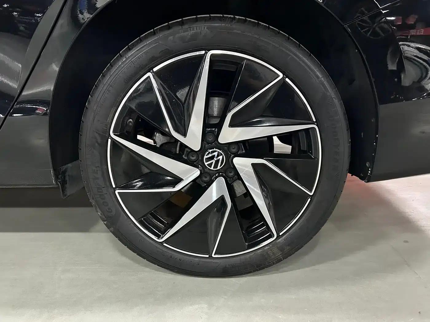 2024 Volkswagen Magotan 380TSI DSG Supreme Edition — миниатюра 13